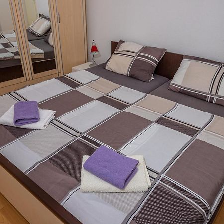 Apartmani Gabrijela Crikvenica Exteriör bild