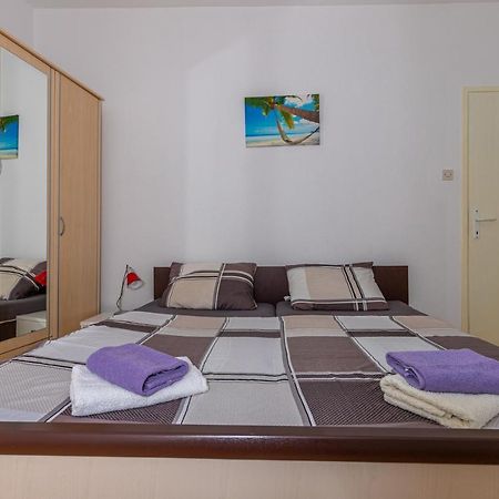 Apartmani Gabrijela Crikvenica Exteriör bild