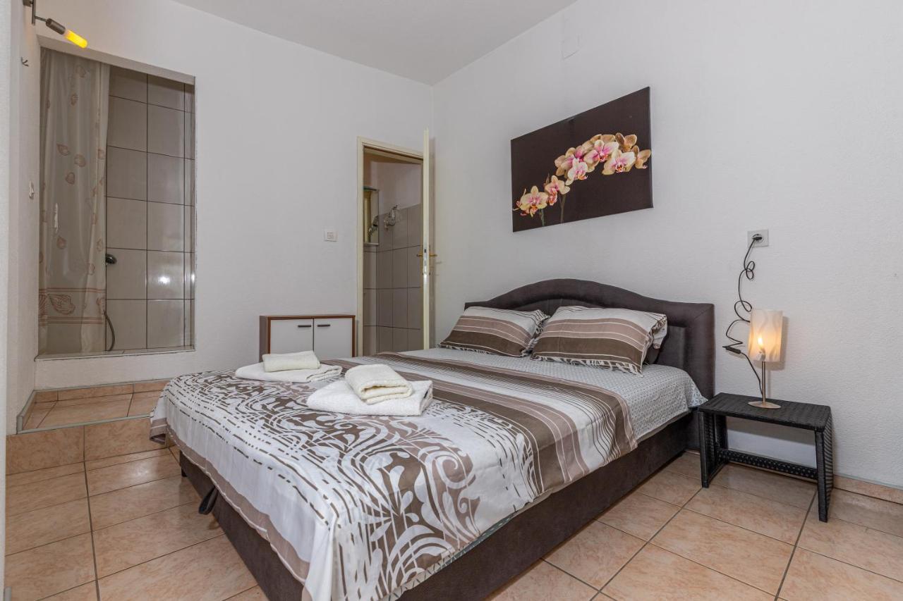 Apartmani Gabrijela Crikvenica Exteriör bild