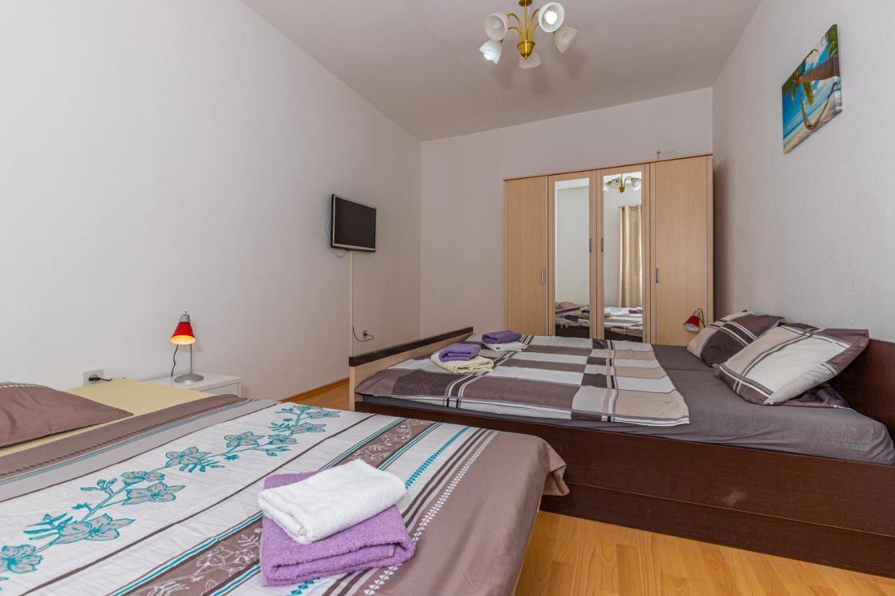 Apartmani Gabrijela Crikvenica Exteriör bild