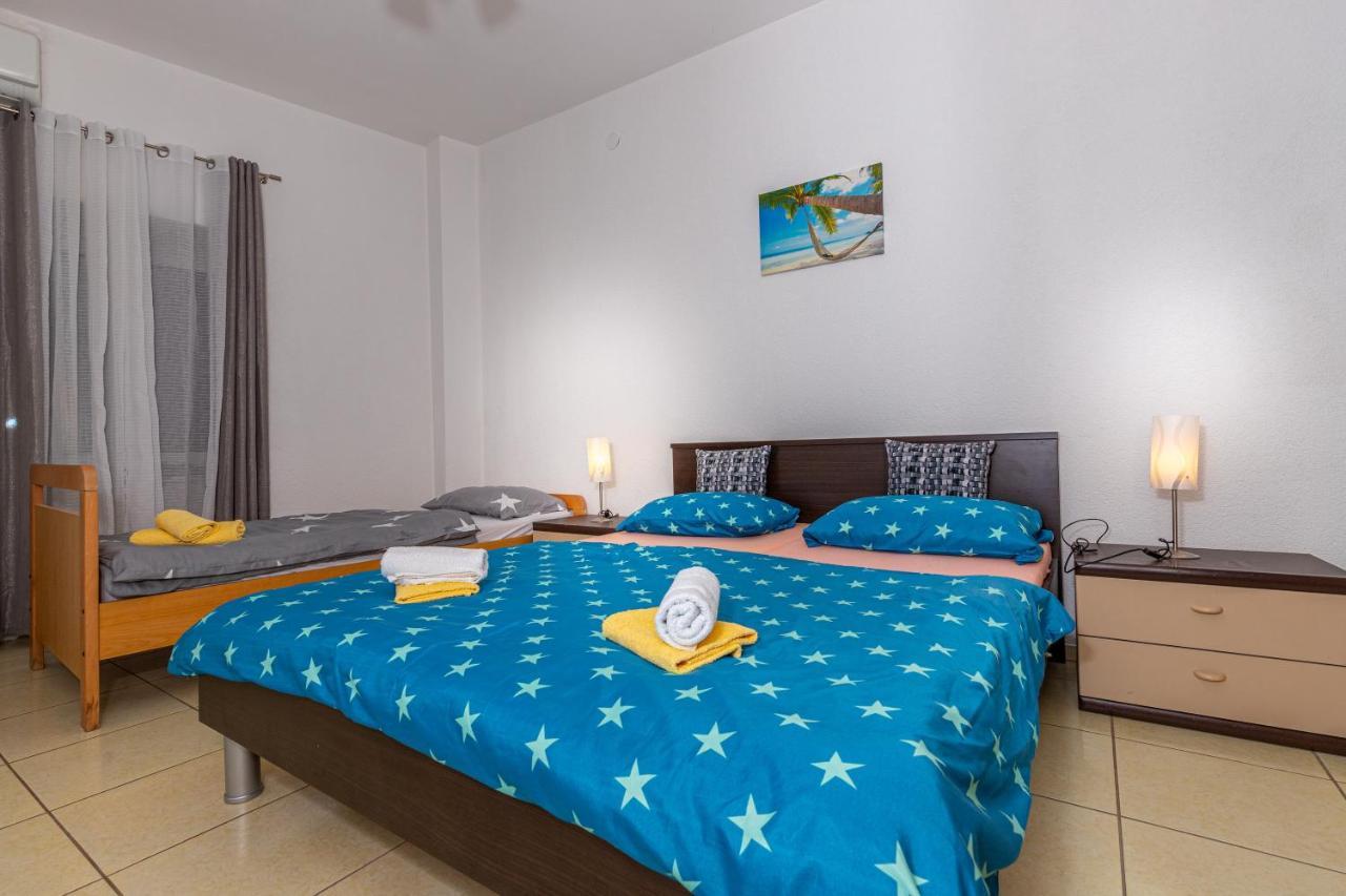 Apartmani Gabrijela Crikvenica Exteriör bild