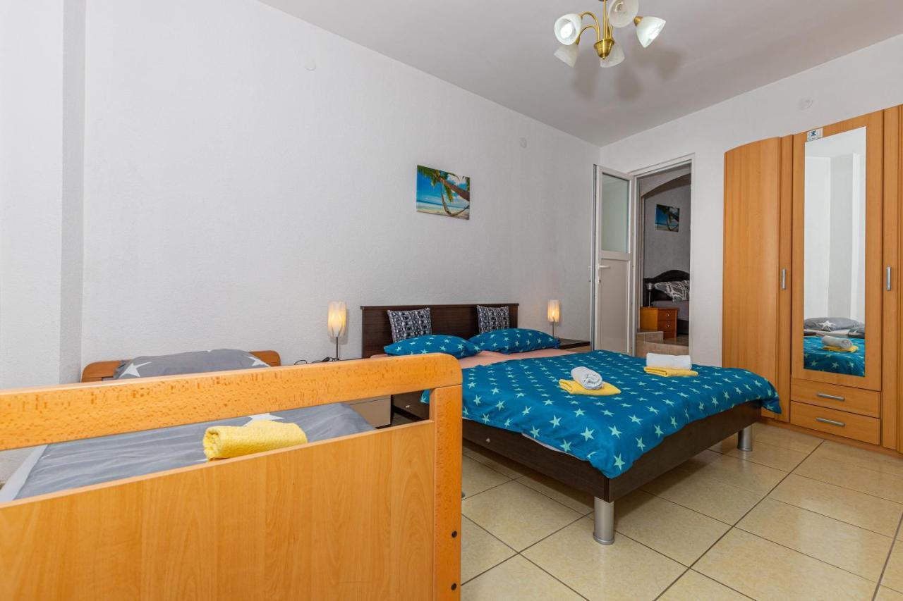 Apartmani Gabrijela Crikvenica Exteriör bild