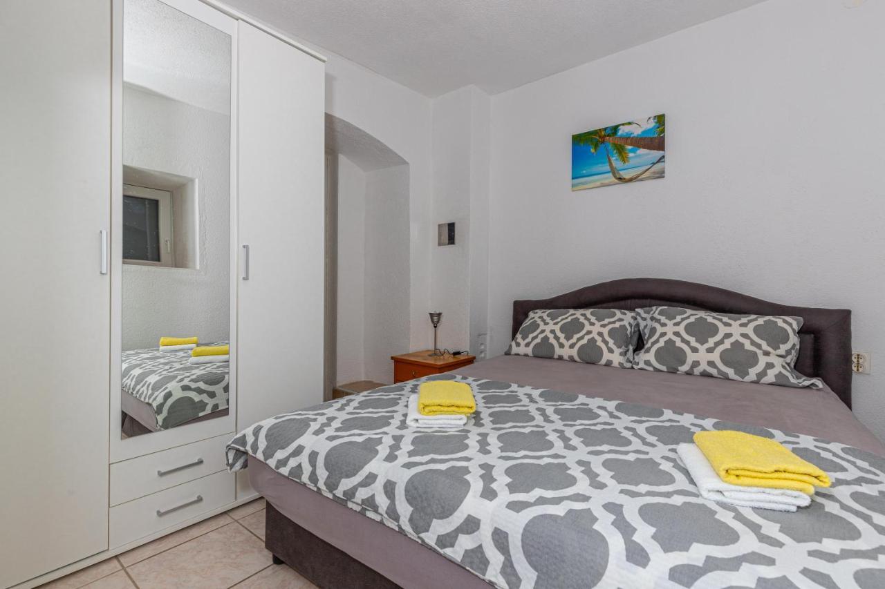 Apartmani Gabrijela Crikvenica Exteriör bild