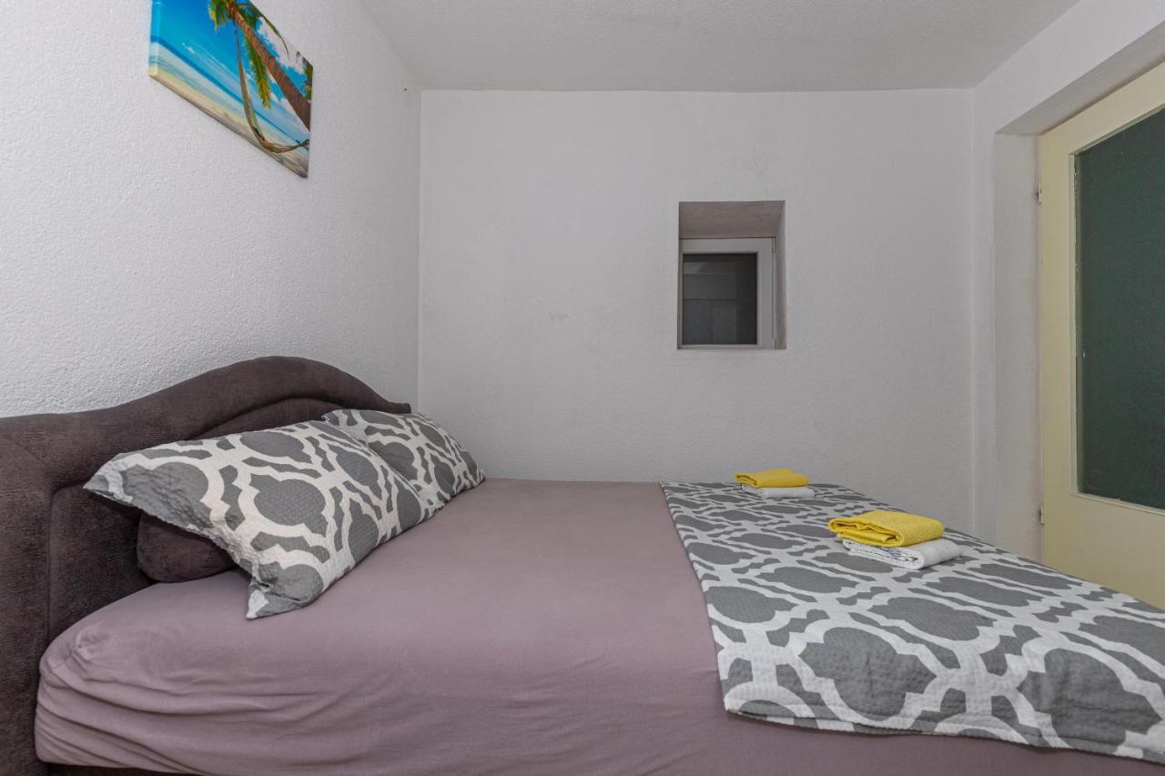 Apartmani Gabrijela Crikvenica Exteriör bild
