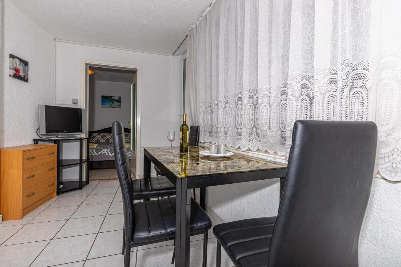 Apartmani Gabrijela Crikvenica Exteriör bild