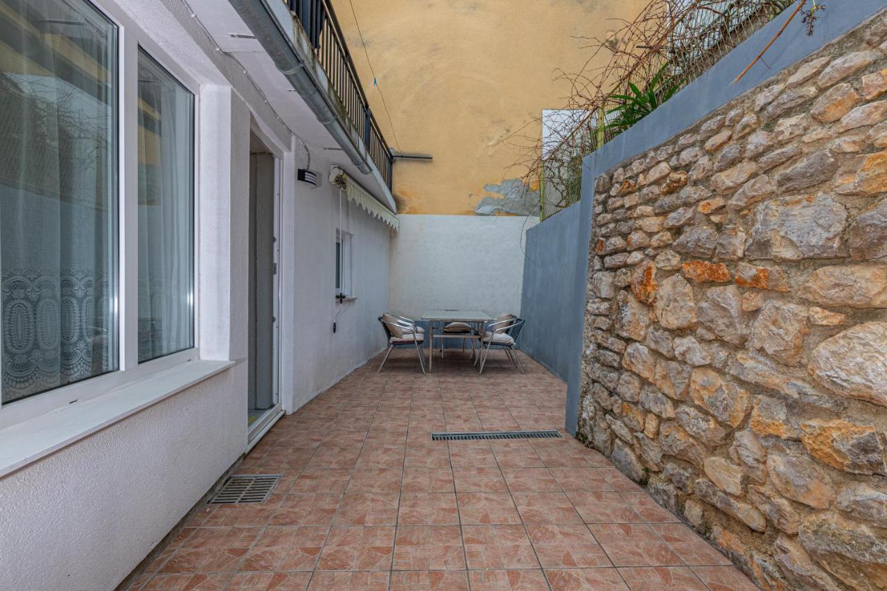Apartmani Gabrijela Crikvenica Exteriör bild