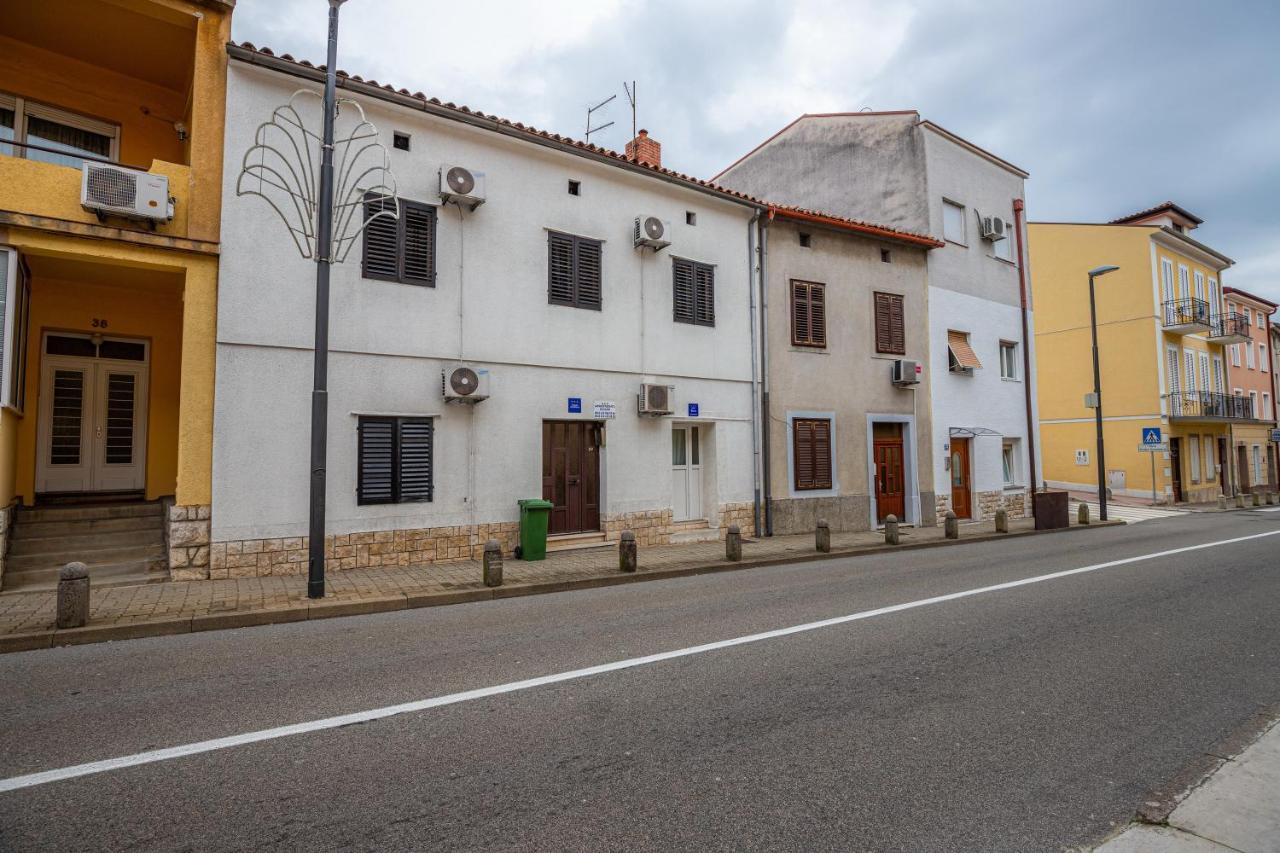 Apartmani Gabrijela Crikvenica Exteriör bild