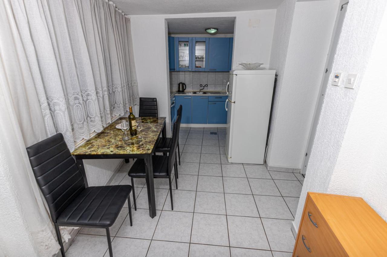 Apartmani Gabrijela Crikvenica Exteriör bild