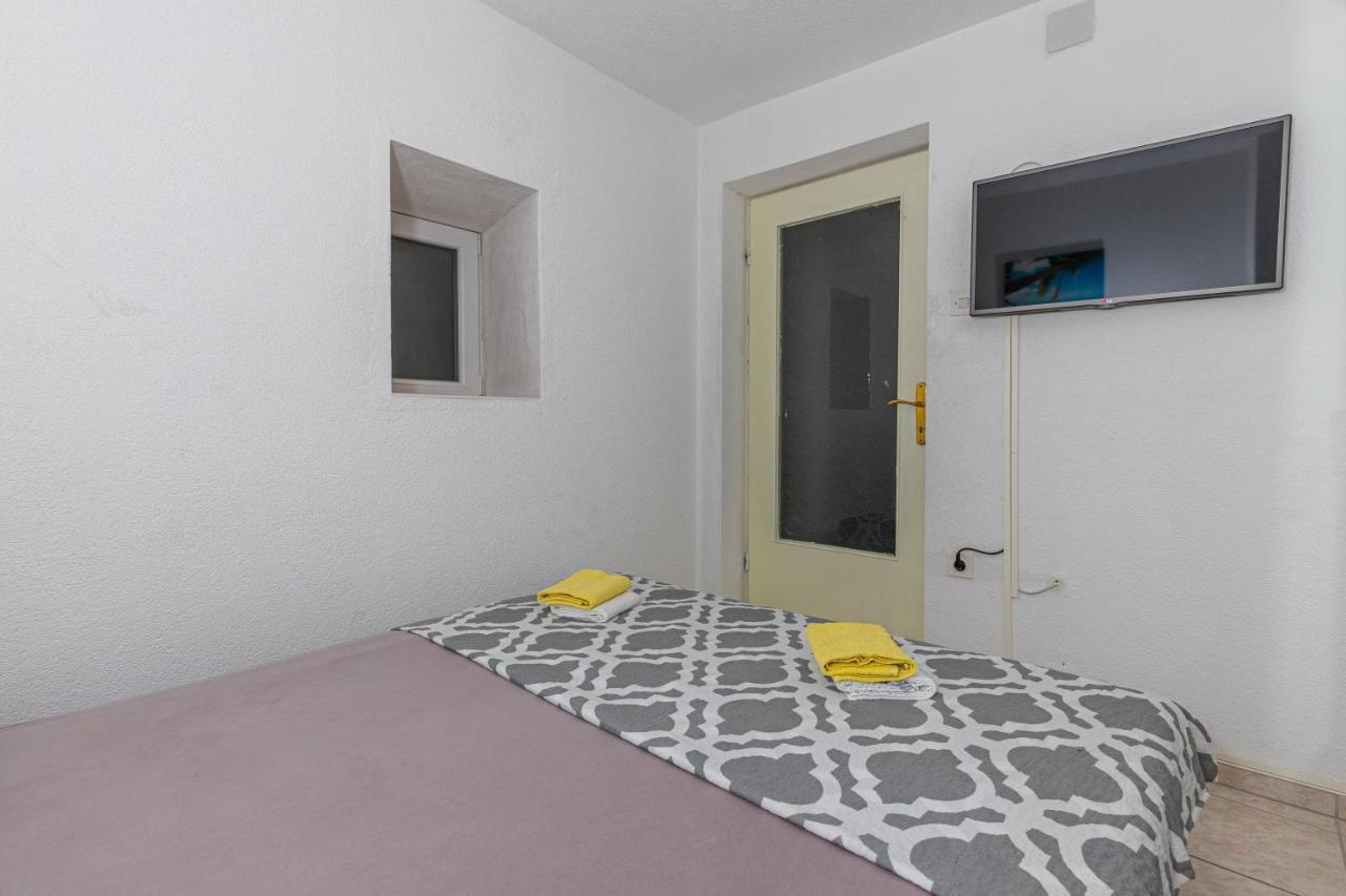 Apartmani Gabrijela Crikvenica Exteriör bild
